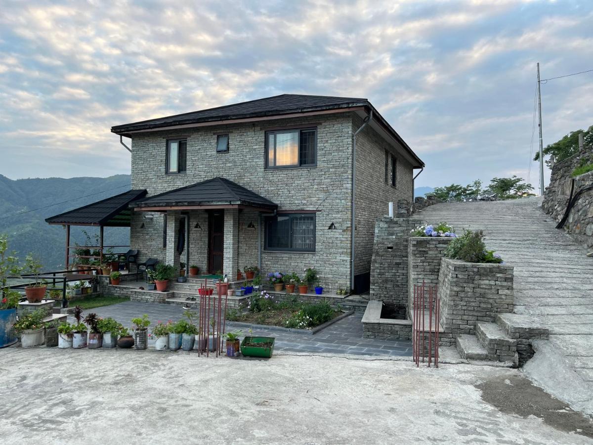 The North Face Inn'S Homestay โพคารา ภายนอก รูปภาพ