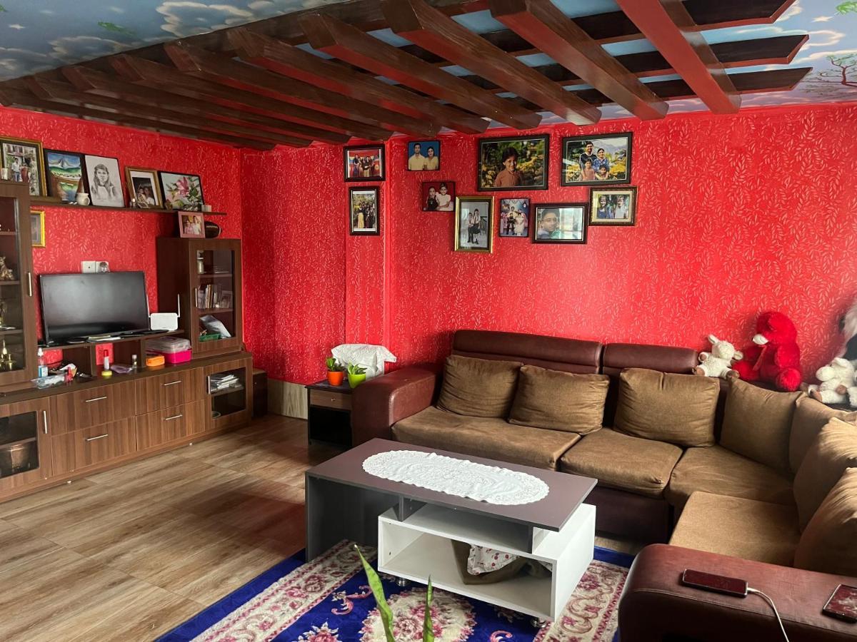 The North Face Inn'S Homestay โพคารา ภายนอก รูปภาพ