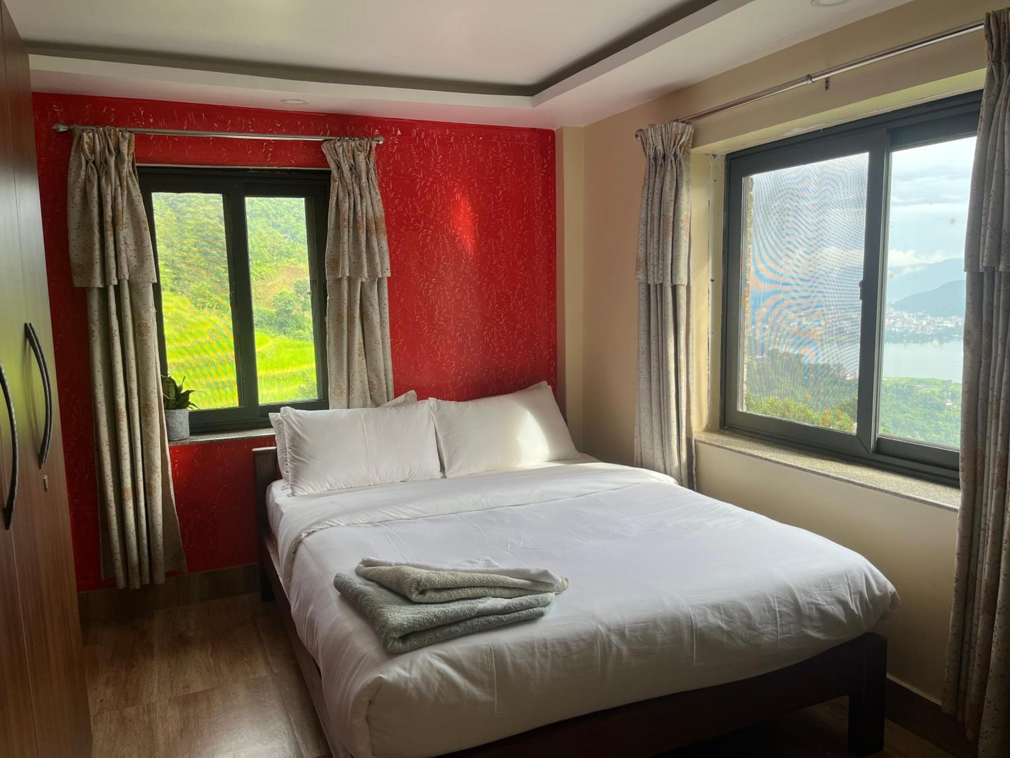 The North Face Inn'S Homestay โพคารา ภายนอก รูปภาพ